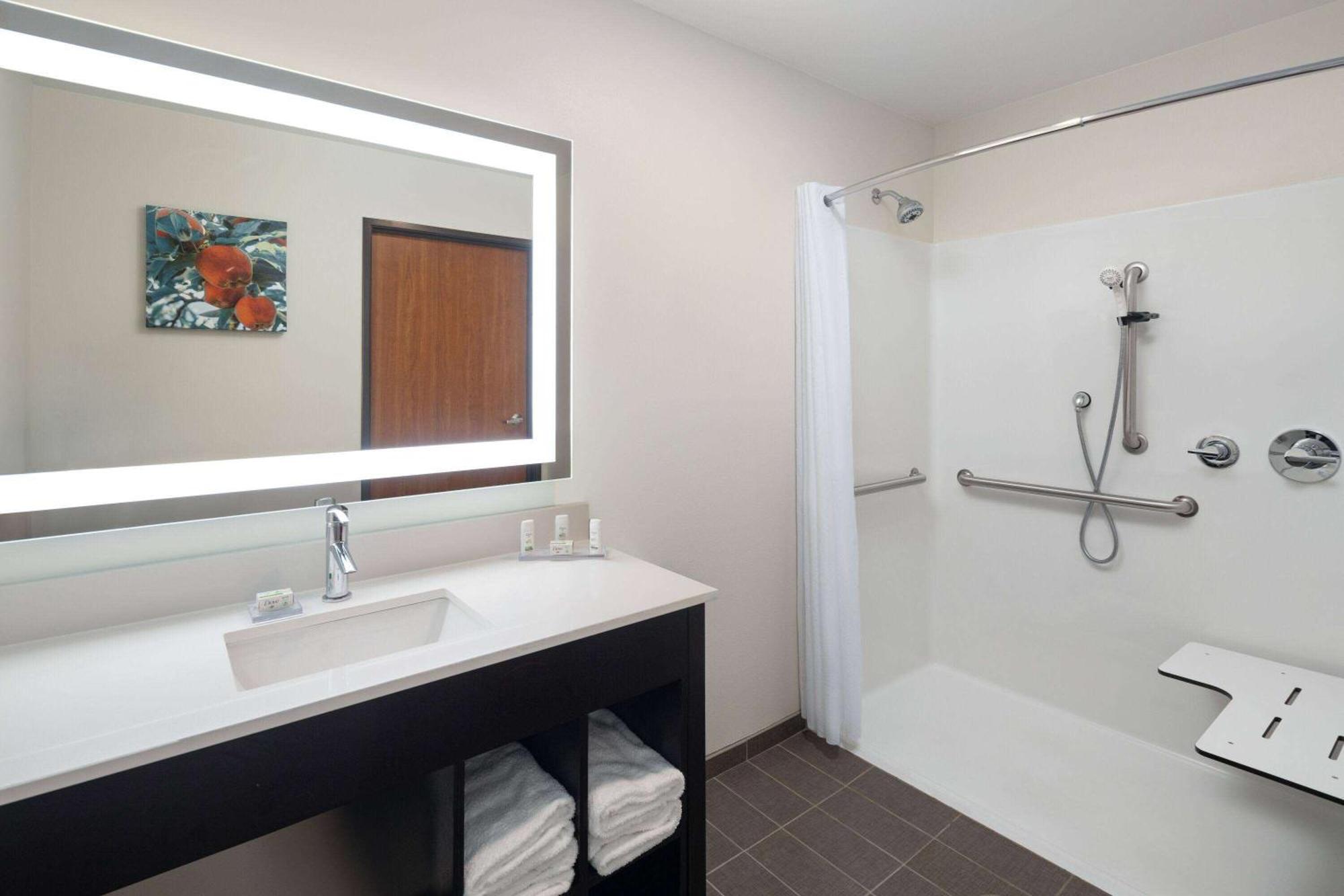 La Quinta Inn & Suites By Wyndham Wenatchee Εξωτερικό φωτογραφία