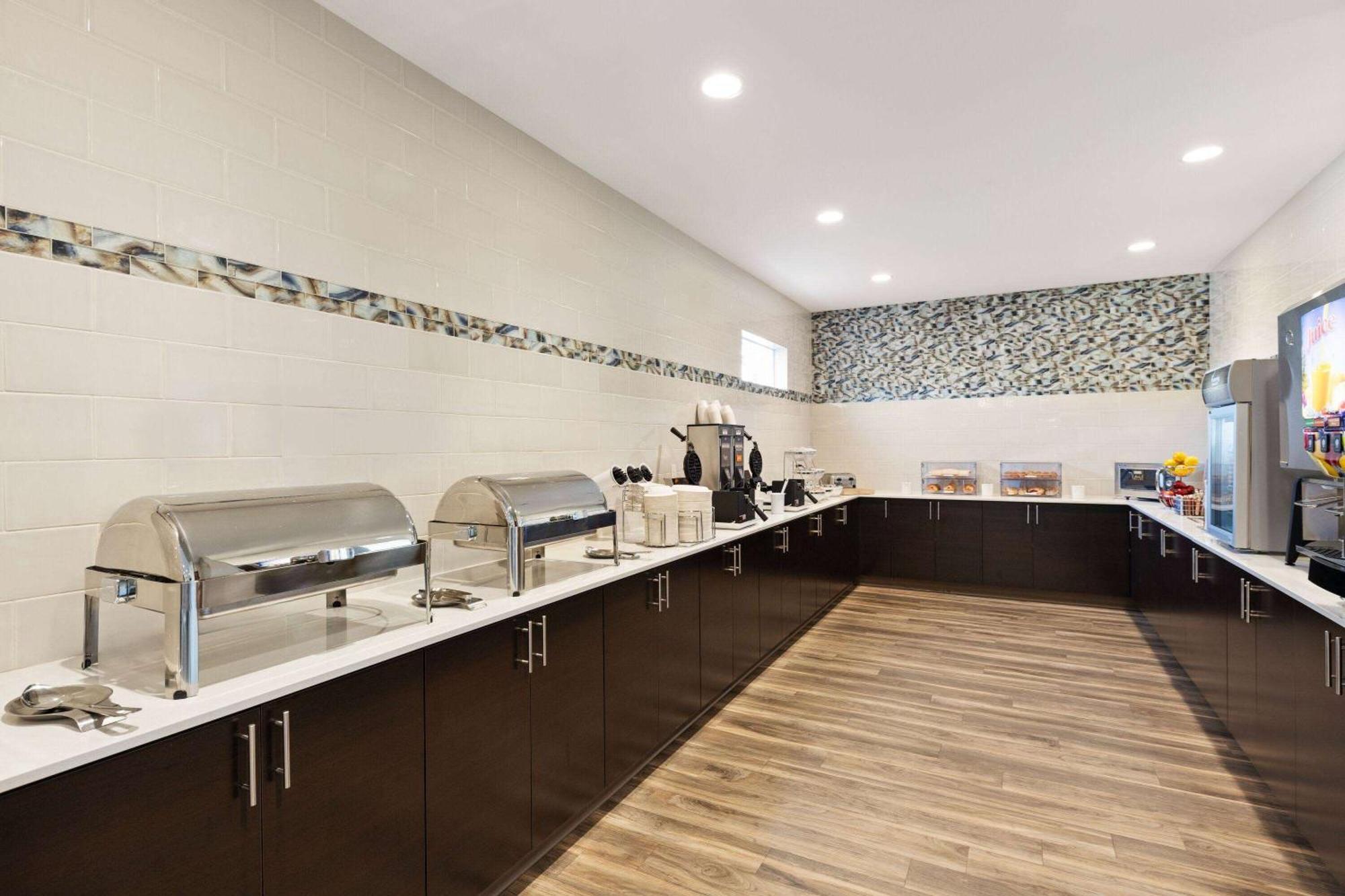 La Quinta Inn & Suites By Wyndham Wenatchee Εξωτερικό φωτογραφία