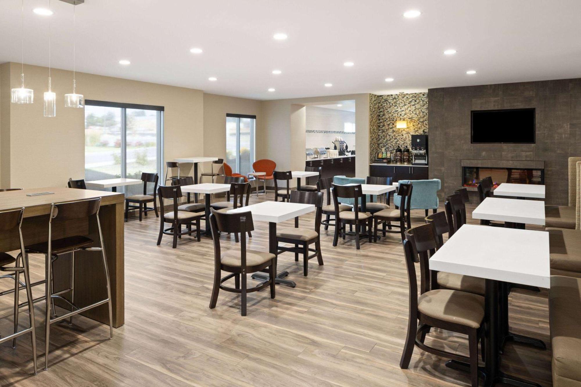 La Quinta Inn & Suites By Wyndham Wenatchee Εξωτερικό φωτογραφία